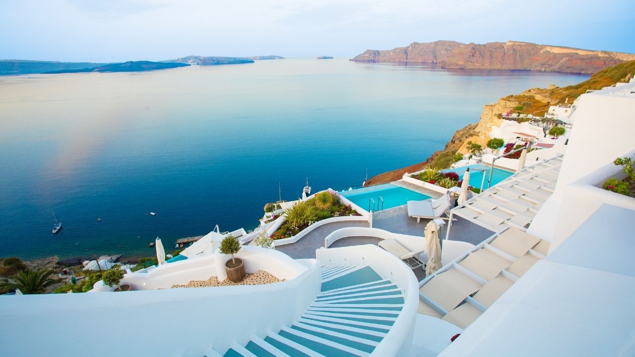 Santorini Volcanic Beaches: A Complete Guide to Red, White & Black Shores